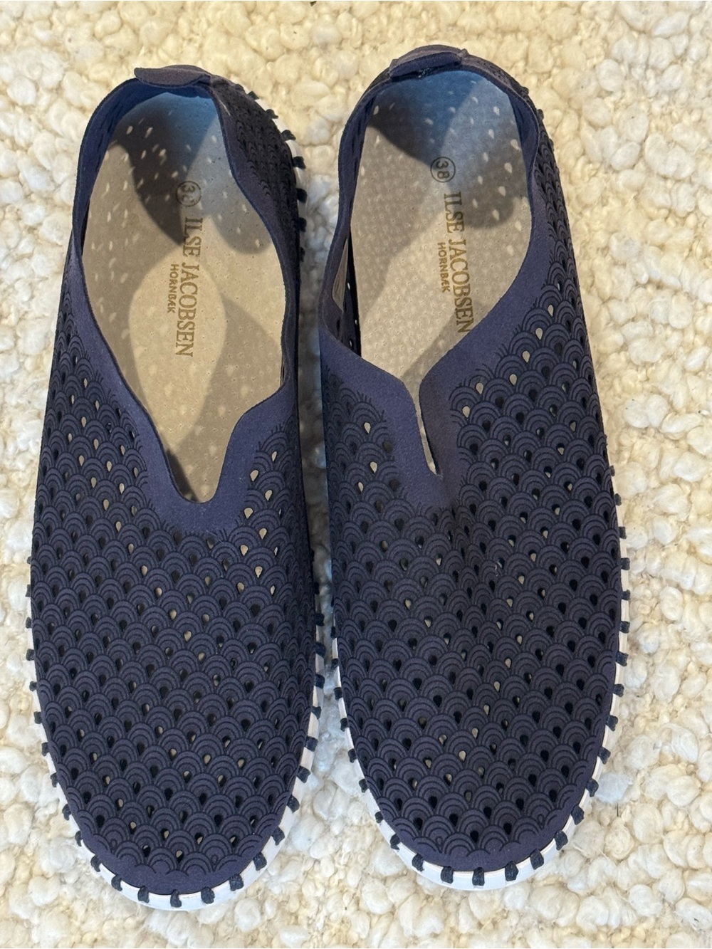 Ilse Jacobsen Tulip Slip-On Shoes Size 38 Navy Perforated Comfort Flats